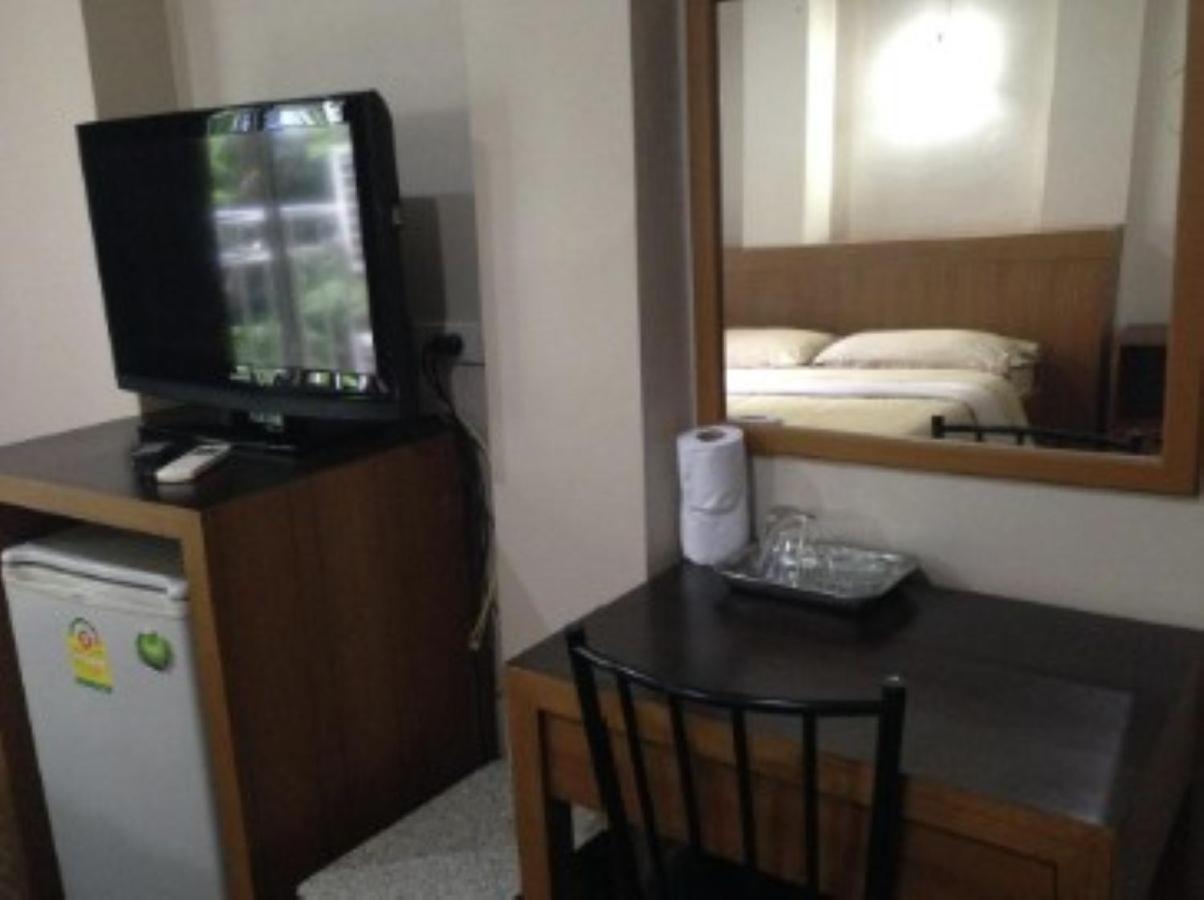 Inn White Orchid I *